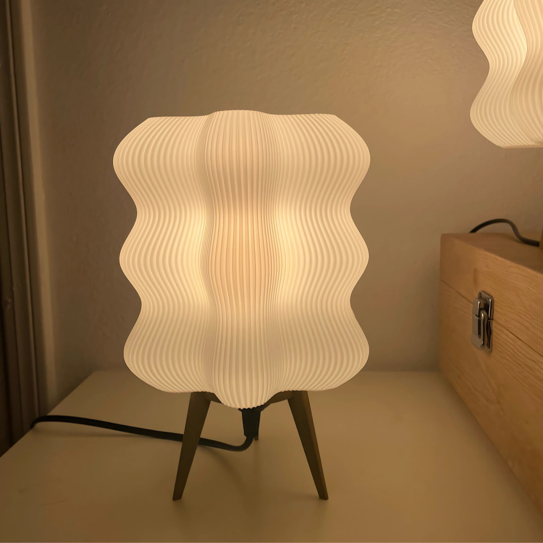 Wavy Retro Amber 3D Printed Lamp – Modern Sculptural Funky Table Lamp, Sustainable Desk & Office Lamp, Unique Home Decor